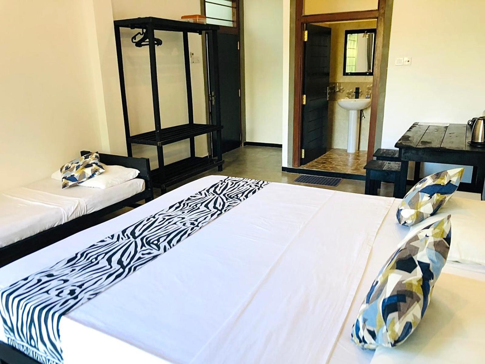 Hotel Zero Nero Unawatuna Zimmer foto